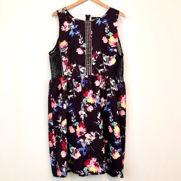 SUZANNE BETRO Plus Size Black Blue Pink Red Crochet Floral Fit Flare Work Dress - Picture 1 of 7